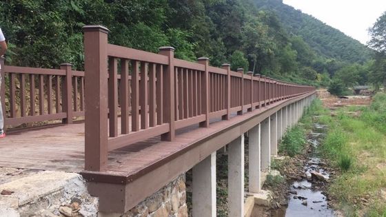 Van de Omheiningsboards garden wpc van gang Anticorrosieve Wpc Balustrade 3.6M Railing