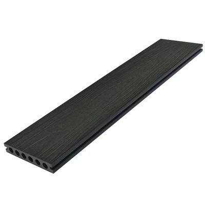 De holle Uitdrijving Decking 140 X 25mm van Co van Balkonwpc Houten Plastic Samengestelde